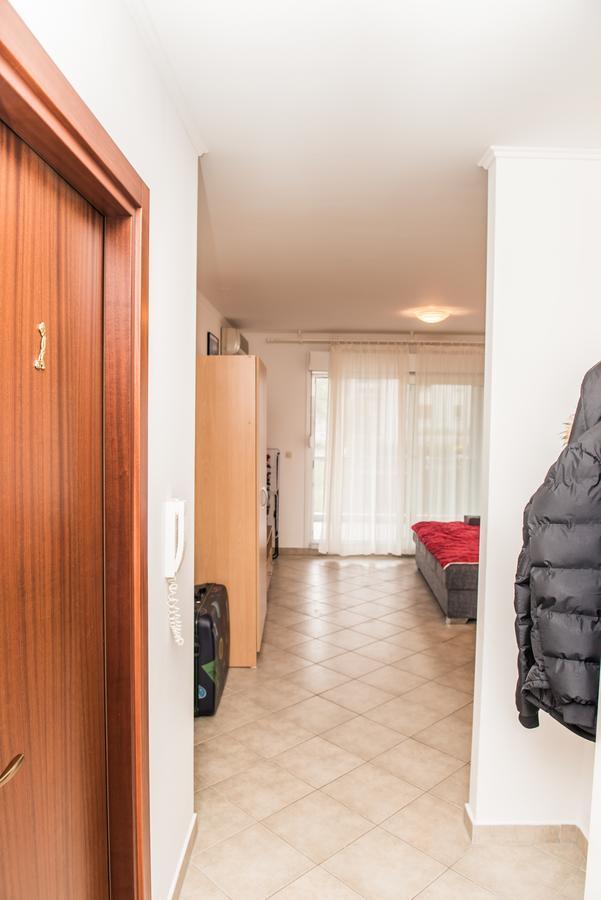 Apartamento Studio Jere near sea Split Exterior foto